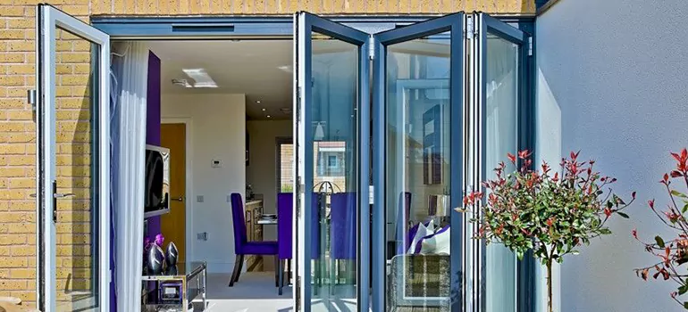 Bifold Door Repairs Near Me in Logan - C.P.R, Manitoba