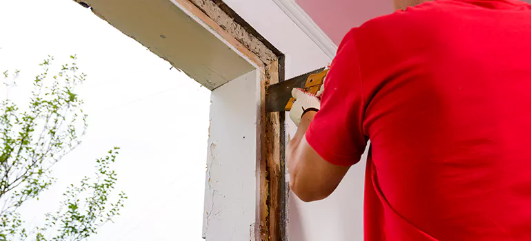 Residential Accordion Door Repair in McMillan, Manitoba